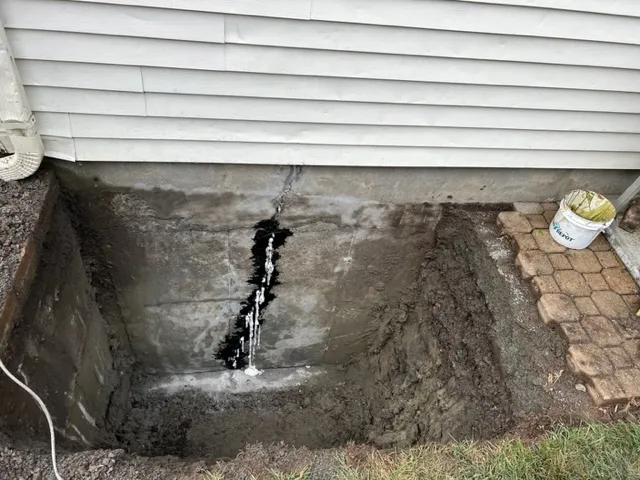 Solution for Exterior Crack Repair in Chomedey, QC. Before Solution for Exterior Crack Repair in Chomedey, QC. Before