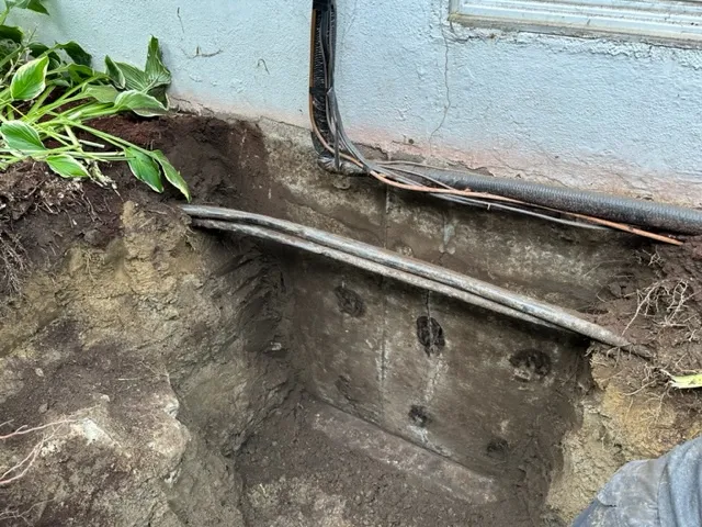 Exterior Foundation Crack Repair in Repentigny, QC. Before Exterior Foundation Crack Repair in Repentigny, QC. Before