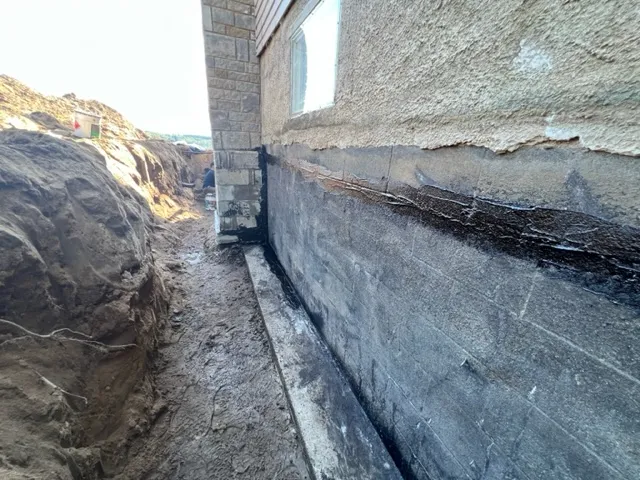 Waterproofing issue on an exterior foundation in L'Île de Cadieux, QC. Before Waterproofing issue on an exterior foundation in L'Île de Cadieux, QC. Before