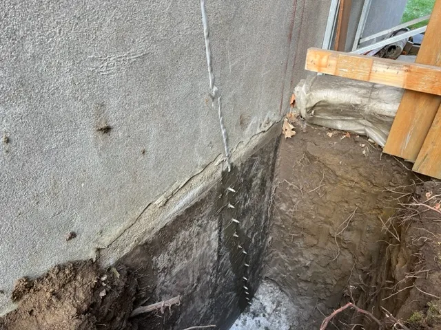 Solution for Repairing Exterior Crack in Sainte-Rose, QC. Before Solution for Repairing Exterior Crack in Sainte-Rose, QC. Before