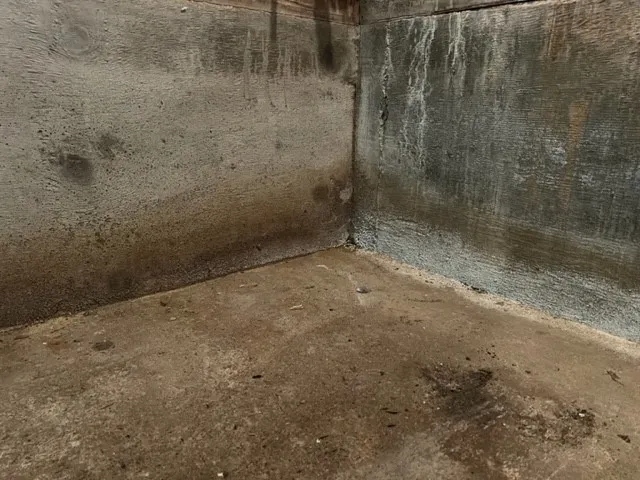 Basement Water Infiltration Problem in Dorval, QC. Before Basement Water Infiltration Problem in Dorval, QC. Before