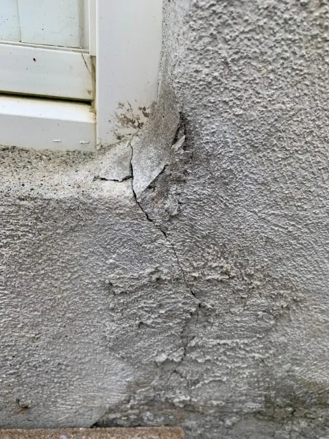 Exterior Foundation Crack Repair in Auteuil, QC. Before Exterior Foundation Crack Repair in Auteuil, QC. Before