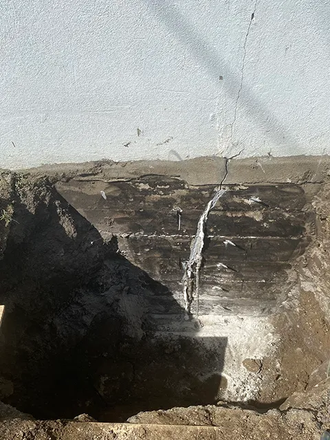 Exterior Foundation Crack Repair in Rosemère, QC. Before Exterior Foundation Crack Repair in Rosemère, QC. Before